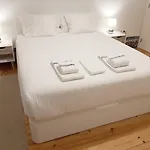At In * Lizbona